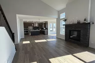 N73W17723 Mineral Dr, Menomonee Falls, WI 53051 - Photo 5