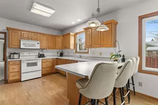 2418 S 7th St, Sheboygan, WI 53081 - Photo 3