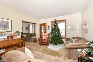 561 W Chestnut St, Burlington, WI 53105 - Photo 11