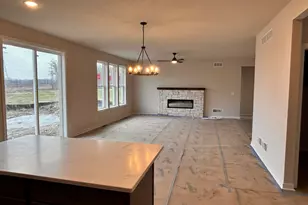 9628 S Sophia Ct, Franklin, WI 53132 - Photo 5