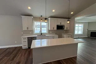 W4911 Sweet Wisdom Circle, Fond du Lac, WI 54937 - Photo 5