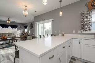 106 Phantom Lk Ct, Mukwonago, WI 53149 - Photo 15