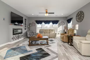 106 Phantom Lk Ct, Mukwonago, WI 53149 - Photo 25