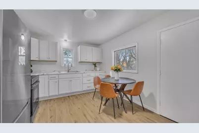 1118 S 13th St, Sheboygan, WI 53081 - Photo 7