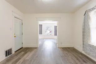2405 N 33rd St, Milwaukee, WI 53210 - Photo 9