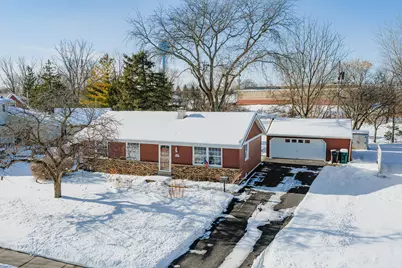 W207N17023  Parkview Dr, Jackson, WI 53037 - Photo 3