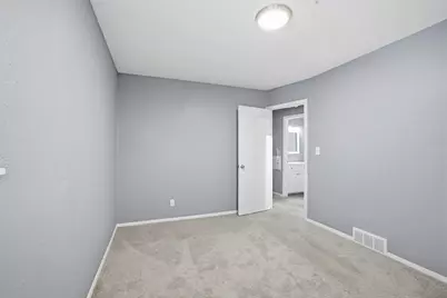 5761 N 97th St, Milwaukee, WI 53225 - Photo 15