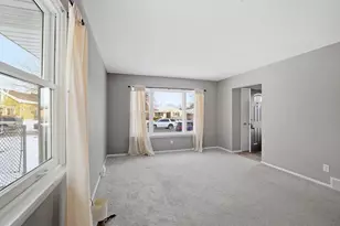 5761 N 97th St, Milwaukee, WI 53225 - Photo 9