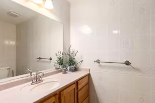 N78W17396 Wildwood Dr, Menomonee Falls, WI 53051 - Photo 19