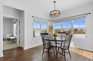 W252N6642 Aspen Ln, Sussex, WI 53089 - Photo 7