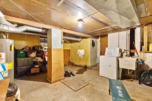 1924 W Grant St, Milwaukee, WI 53215 - Photo 13