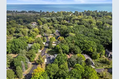 1005  97th St, Pleasant Prairie, WI 53158 - Photo 7