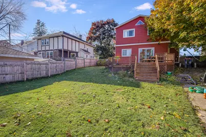 917 N 6th St, Manitowoc, WI 54220 - Photo 25