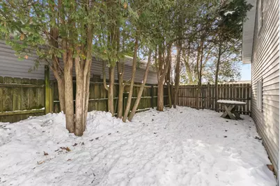 1617  Madison St, Manitowoc, WI 54220 - Photo 31
