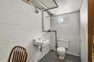 1617 Madison St, Manitowoc, WI 54220 - Photo 25