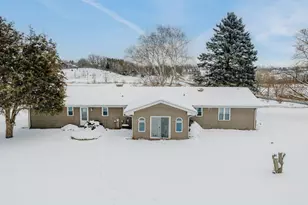 S78W30182 Sugden Rd, Mukwonago, WI 53149 - Photo 7