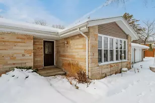 S78W30182 Sugden Rd, Mukwonago, WI 53149 - Photo 19