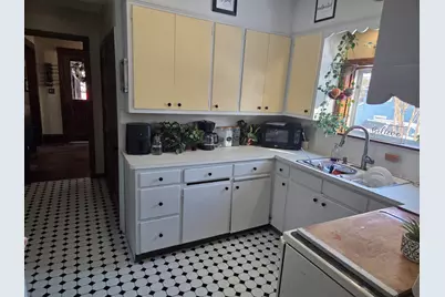 210 E Wisconsin St, Delavan, WI 53115 - Photo 9