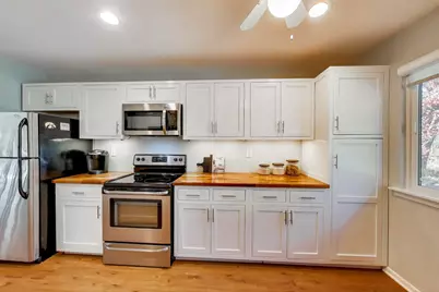 9  Wildwood Ct #D, Williams Bay, WI 53191 - Photo 11