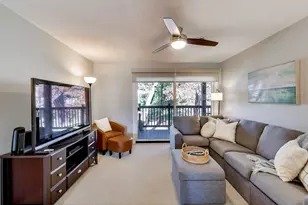 9 Wildwood Ct, Williams Bay, WI 53191 - Photo 3