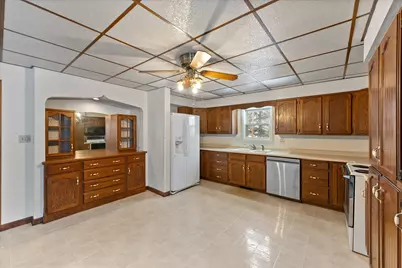 324  Park St, Plymouth, WI 53073 - Photo 7