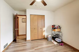 11534 Antioch Rd, Salem Lakes, WI 53179 - Photo 13