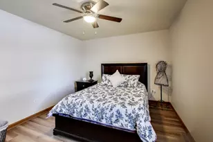 11534 Antioch Rd, Salem Lakes, WI 53179 - Photo 9