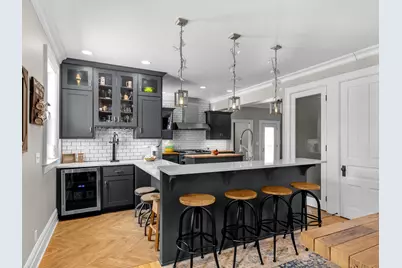 711 N 10th St, Manitowoc, WI 54220 - Photo 25