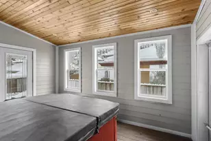 711 N 10th St, Manitowoc, WI 54220 - Photo 35