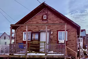 717 Hubbard St, Racine, WI 53402 - Photo 1