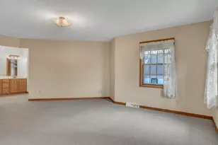 909 Country Club Ln, Fond du Lac, WI 54935 - Photo 27