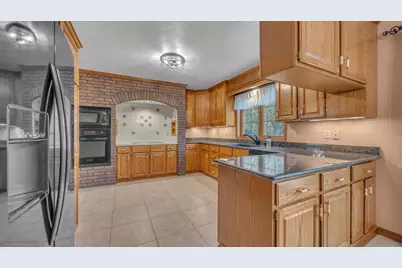 909  Country Club Ln, Fond du Lac, WI 54935 - Photo 13