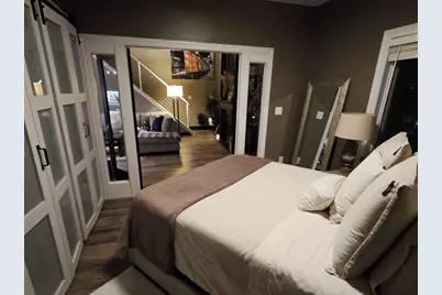 1515 N Van Buren St #510, Milwaukee, WI 53202 - Photo 37