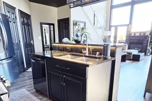 1515 N Van Buren St, Milwaukee, WI 53202 - Photo 15