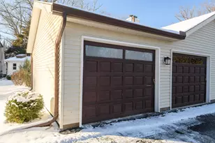 323 Riverview Dr, Delafield, WI 53018 - Photo 33