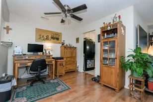 323 Riverview Dr, Delafield, WI 53018 - Photo 13