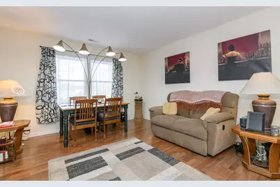 323  Riverview Dr, Delafield, WI 53018 - Photo 11