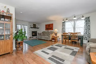 323 Riverview Dr, Delafield, WI 53018 - Photo 11