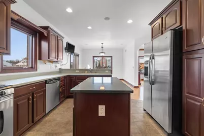 145  Victoria Cir, Racine, WI 53182 - Photo 15