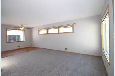 3214 S 72nd St, Milwaukee, WI 53219 - Photo 9