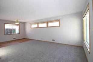 3214 S 72nd St, Milwaukee, WI 53219 - Photo 9