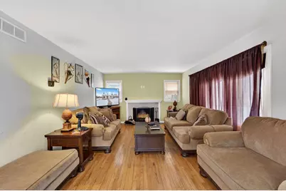 4272 N 88th St, Milwaukee, WI 53222 - Photo 3