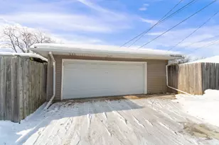 4654 S 48th St, Greenfield, WI 53220 - Photo 19