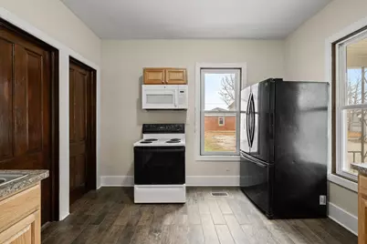 208 W Chestnut St, Burlington, WI 53105 - Photo 13