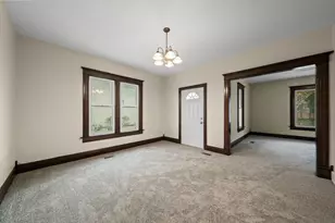 208 W Chestnut St, Burlington, WI 53105 - Photo 7