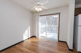 723 Princeton Ct, Hartland, WI 53029 - Photo 9