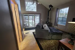 814 N Main St, Hartford, WI 53027 - Photo 5