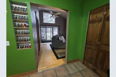 814 N Main St, Hartford, WI 53027 - Photo 9