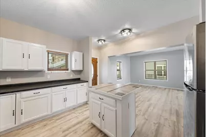 3808 W Silver Spring Dr, Milwaukee, WI 53209 - Photo 13