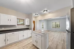 3808 W Silver Spring Dr, Milwaukee, WI 53209 - Photo 13